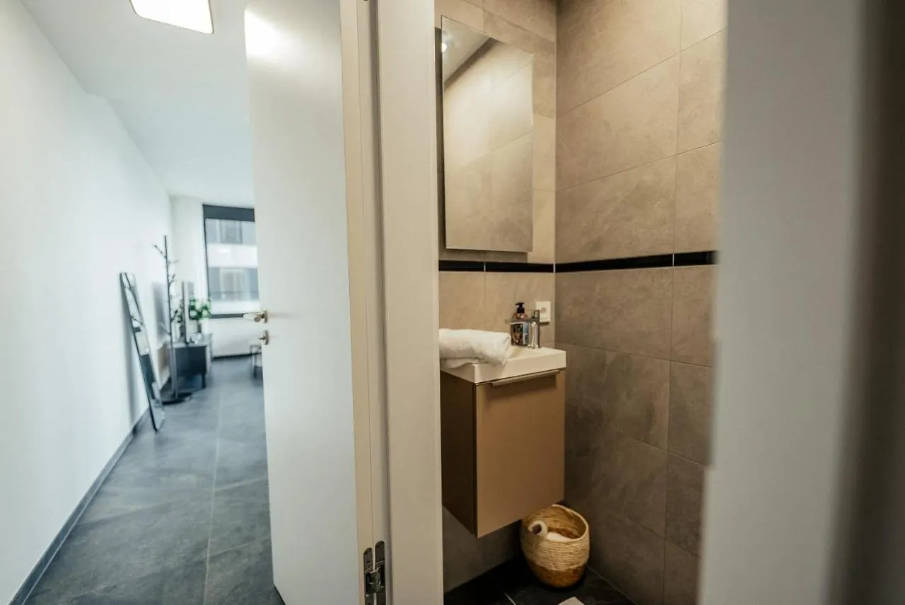 Luxury 1 Bedroom Apart W Swimmingpool, Spa & Fitness - Zenith Towers 0*, Luksemburg